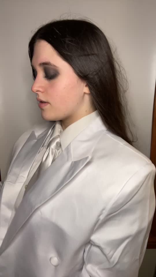 TikTok video of the Vanya Hargreeves From The Umbrella Academy Halloween Costume by 😇