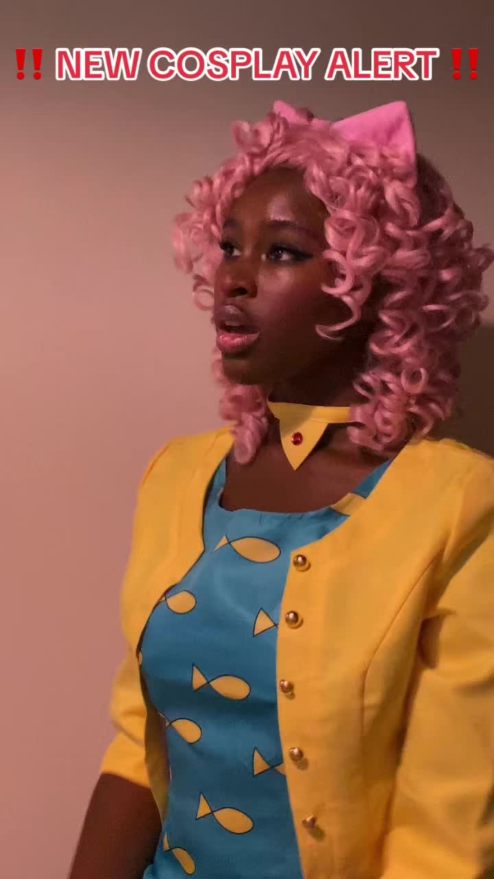 TikTok video of the Princess Carolyn From BoJack Horseman Halloween Costume by Lala Cakes