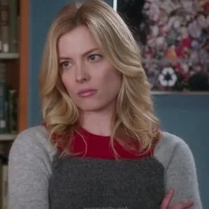 How To Dress Like Britta Perry From Community