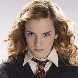 How To Dress Like Hermione Granger Costume Guide