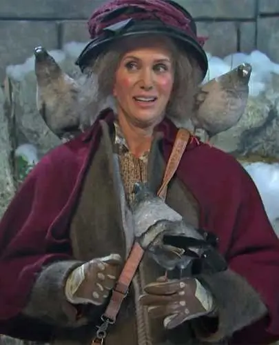 Kristen Wiig as the Pigeon Lady in SNL parody