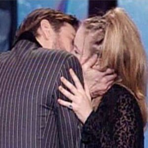 Jim Carrey Kiss Alicia Silverstone MTV Awards 1997 Outfits