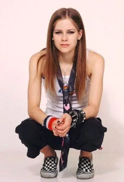 Avril Lavigne Outfits