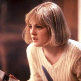 How To Dress Like Dress Like Casey Becker Guide For Cosplay & Halloween