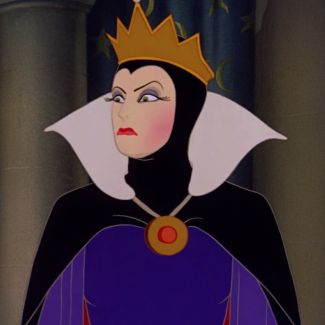 How To Dress Like Dress Like Evil Queen Guide For Cosplay & Halloween