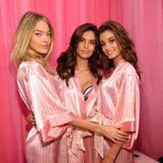Victoria's Secret Angel cosplay