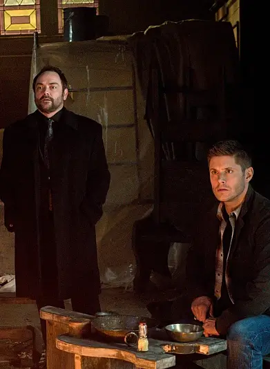 Crowley and Dean Winchester together in Supernatural