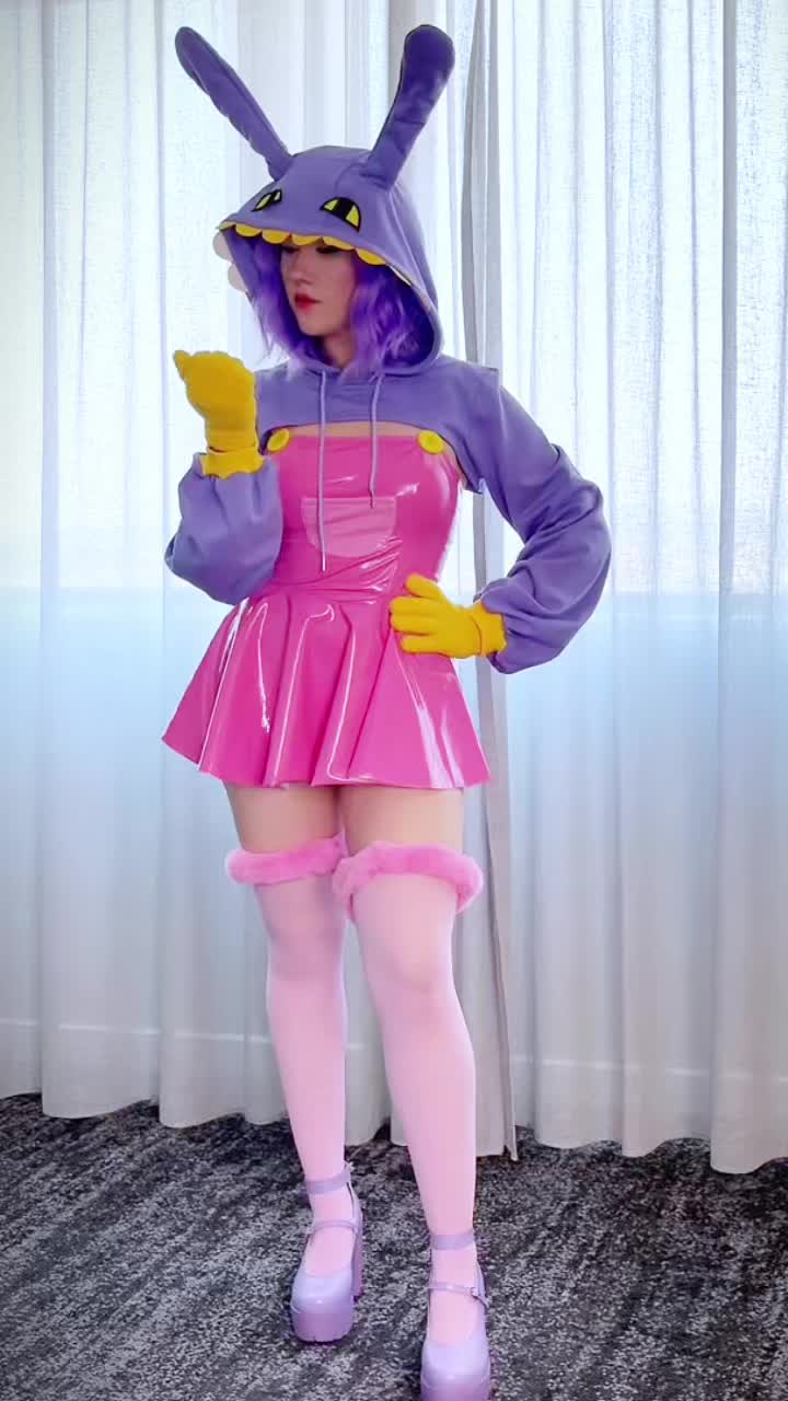 Goddamn do some parts of TADC hit a little too close to home 😅 #tadc #jaxtadc #jaxcosplay #cosplayer #cosplaygirl