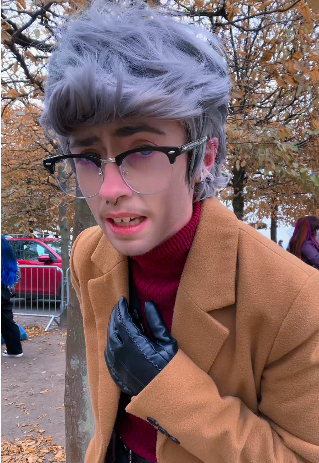 sixer is back! despite everything i have made, these gloves are probably my absolute favourite detail to any cosplay of mine. glad i brought him to #mcmcomiccon #gravityfalls #gravityfallscosplay #fordpinescosplay #fordpines